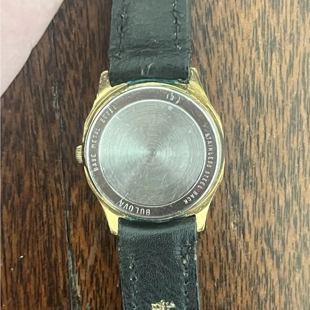 Vintage Bulova Swiss Quartz Gold Plated Watch With Leather Strap NOT WORKING